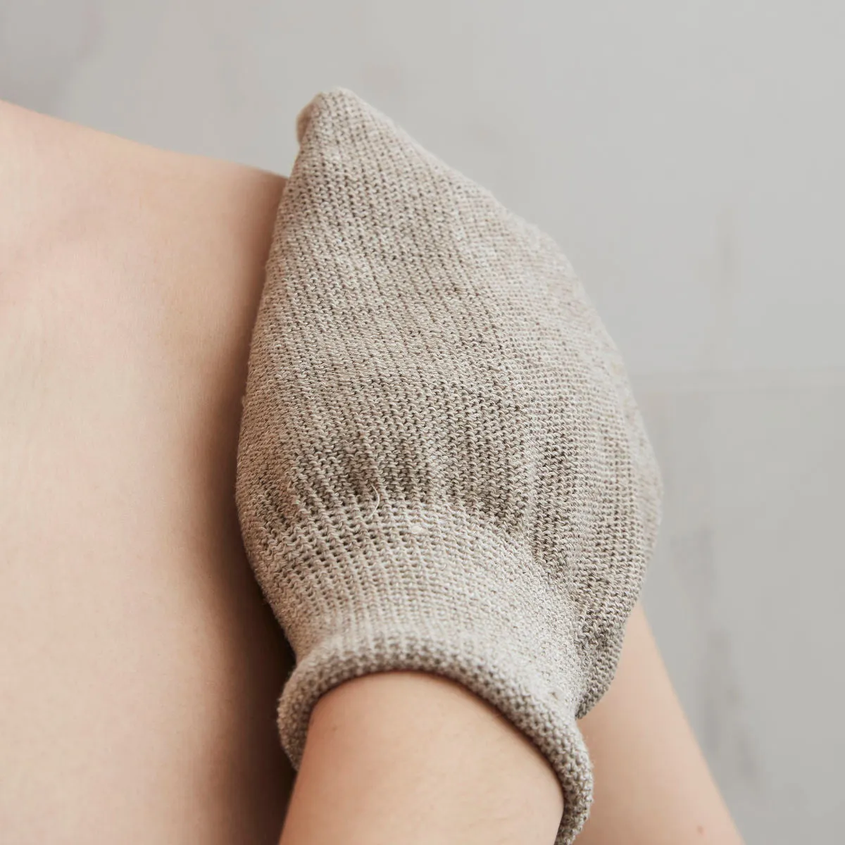 EXFOLIATING GLOVE | BORAGO